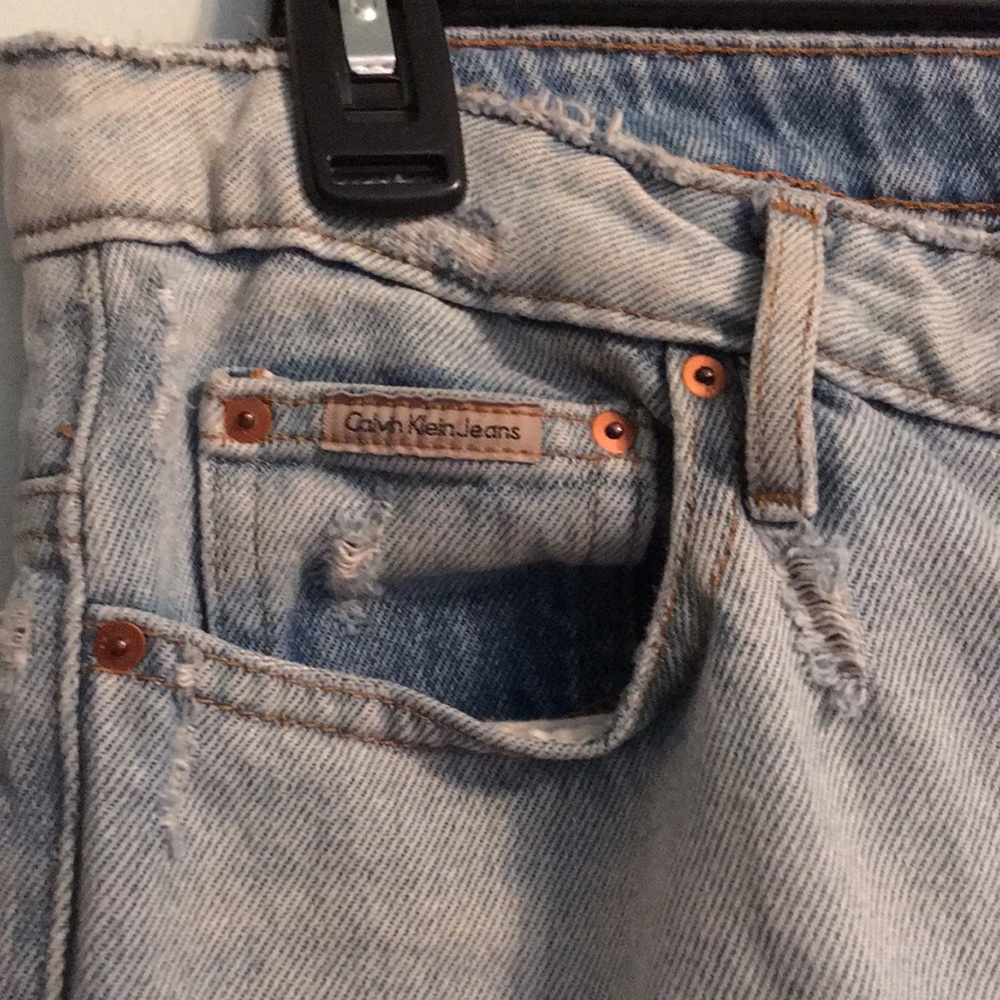 Distressed High Rise Boyfriend Jeans